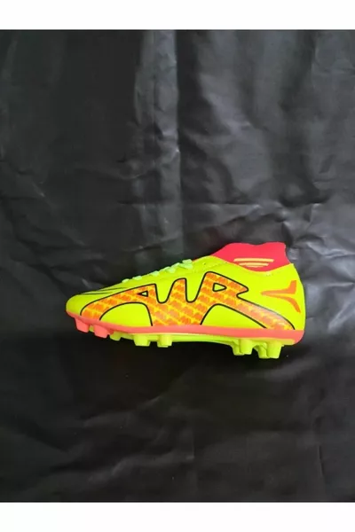 أحذية كرة القدم مع الجوارب