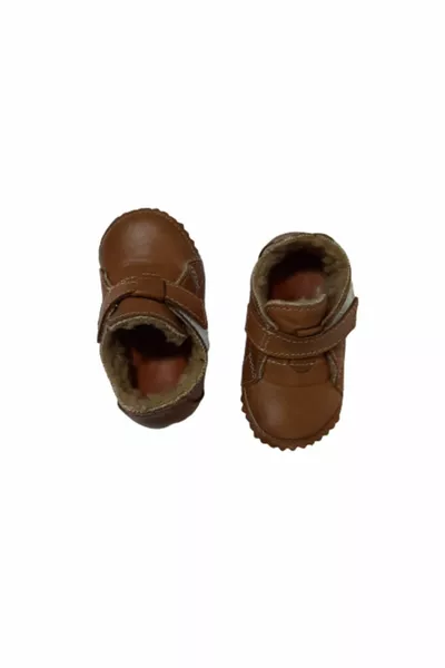 Детские пинетки First Step Velcro из натуральной кожи с мехом внутри, которые можно использовать внутри и снаружи.