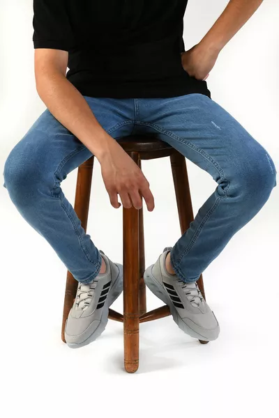 الجليد الأسود مخطط الرياضة عارضة عارضة أحذية المشي