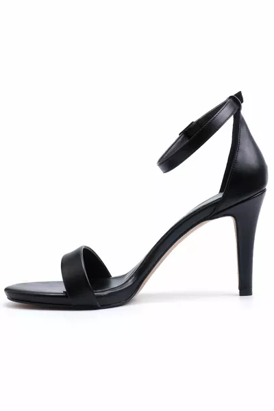 Damessandalen met zwarte bandjes