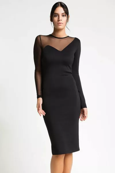 Robe à col rond en tulle