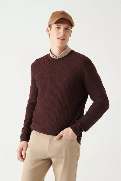 Мужской бордовый трикотажный свитер с круглым вырезом спереди 