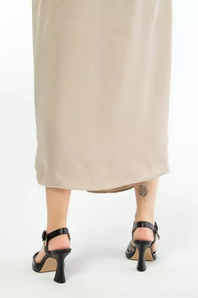 صنادل جلد طبيعي بكعب عال للسيدات   مليار Ayk 