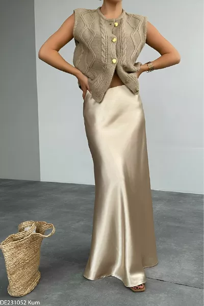 Дълга мека текстурирана макси сатенена пола