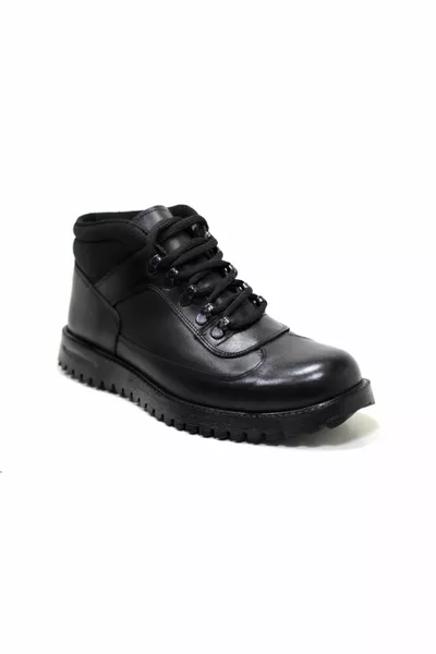 Черные сапоги гимн изготовлены из % натуральной кожи, водонепроницаемы и устойчивы к холоду на открытом воздухе. 