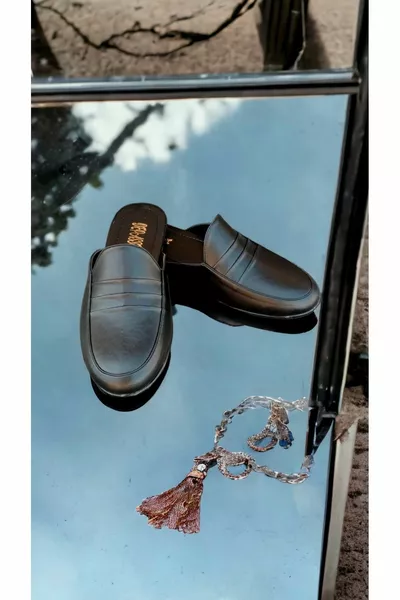 Черные мужские домашние гости с приданым и тапочки жениха