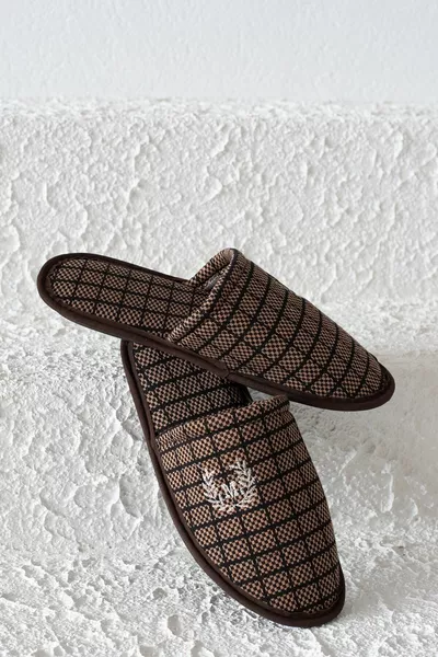 Pantofole da casa da uomo casual ricamate