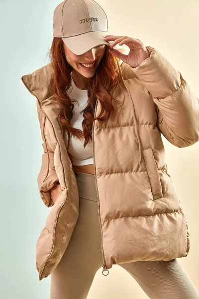 المرأة هود الدانتيل متابعة معطف طويل البخاخ