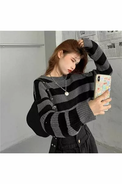 Полосатый трикотажный женский свитер Салоники