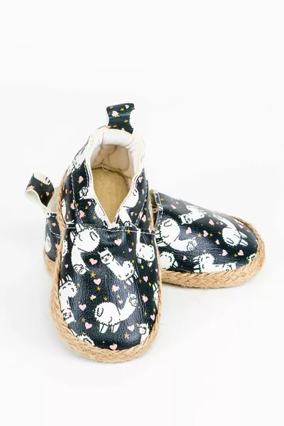 Black Llama Pattern Baby Wicker Booties