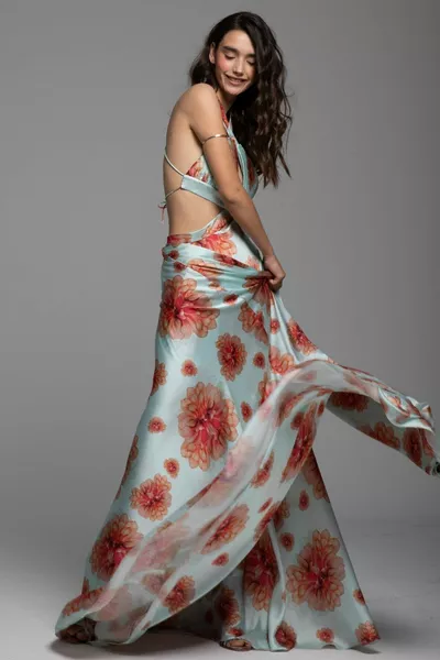 Женское зеленое платье с галстуком сзади с глубоким вырезом и узором из атласа макси