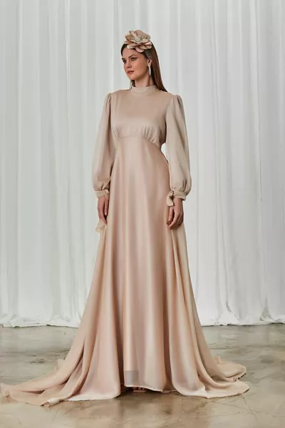 فساتين سهرة من الشيفون المنك