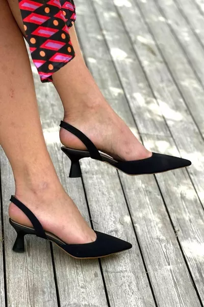 Addison Zwart Suède Lage Hakken (4 CM) Classic Hakken