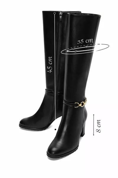 المرأة بسحاب مشبك الأحذية ذات الكعب العالي