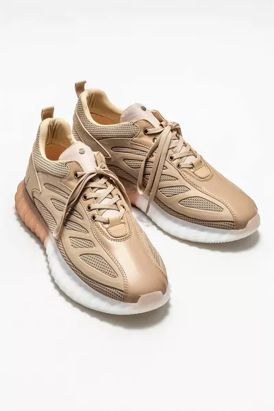 أحذية رياضية رجالية من المنك