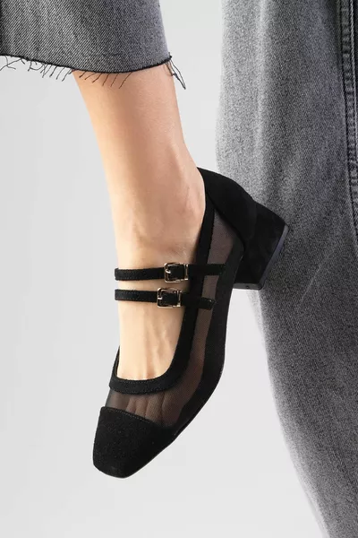 Изабел Черен цвят велур с тъпи пръсти мрежести детайлни дамски къси токчета