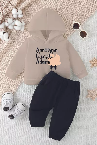 Kapuzenset für Babys mit Premium-Design 'Kleiner Mann von Mama' 