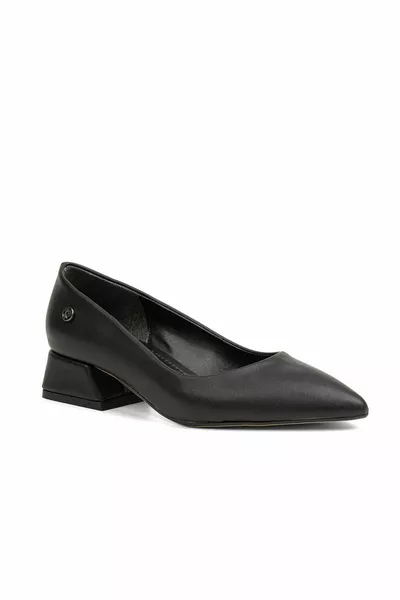 ® |  بشرة سوداء - كعب نسائي