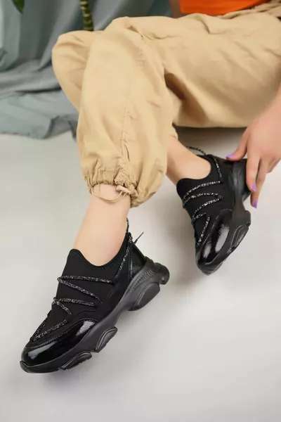 Kadın Siyah Poli Taban Yanı Şeritli Streç Taşlı Bağcıklı Sneaker