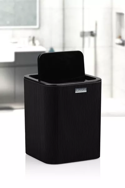 Квадратна кошница за боклук Mina с черни райета