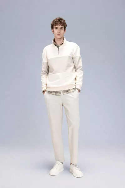 سويت شيرت سميك مريح بخطوط، ياقة واقفة، بسحّاب، قصّة عادية كومفورت AU