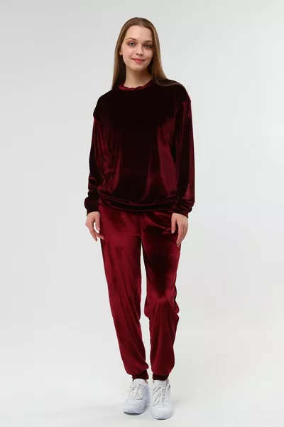 Бордовый костюм из бархата с велосипедной горловиной и резинкой на манжетах