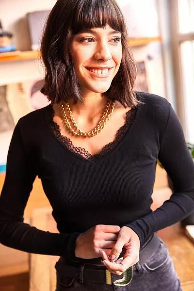 Женская черная кружевная блузка с V-образным вырезом и камизолом трикотажная 