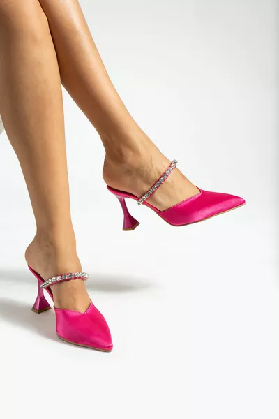 كعب حجر الساتان