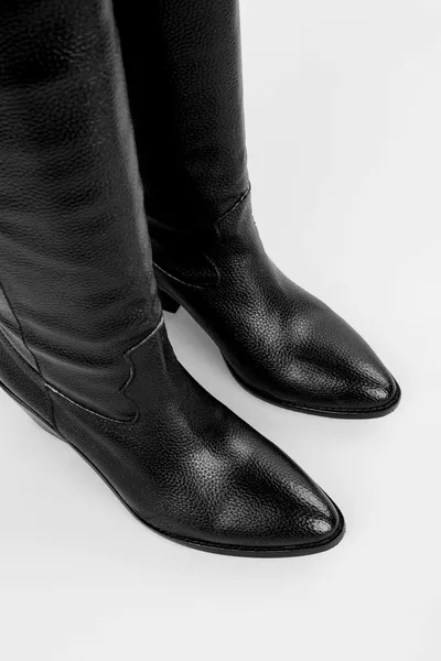 المرأة المتمردة السوداء الجلد رعاة البقر الأحذية