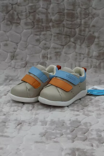 .Y. أحذية الخطوة الأولى للأولاد التشريحية باللون البيج في بانكوك