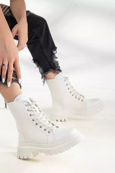 بريد شتوي نسائي أوف وايت بدون سحاب