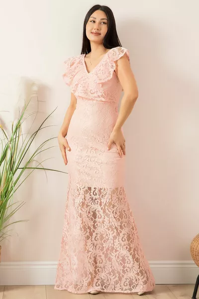 فستان سهرة طويل من الدانتيل مع طوق منتفخ 