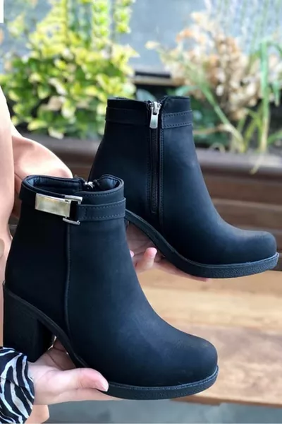 قدم  الجانب مشبك الأحذية النسائية الكعب الأسود