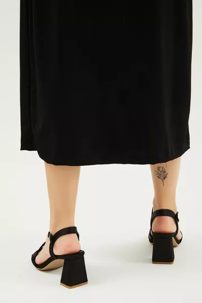 صنادل جلد طبيعي بكعب نسائي   مليار Sndlt 