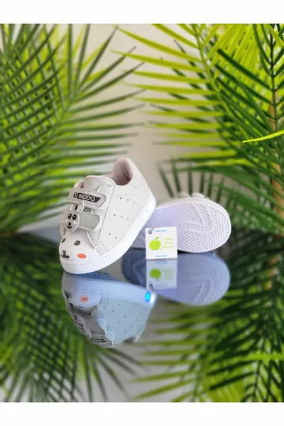 العظام الخطوة الأولى الفيلكرو خفيفة الوزن مريحة لينة مرنة للجنسين أحذية رياضية للأطفال