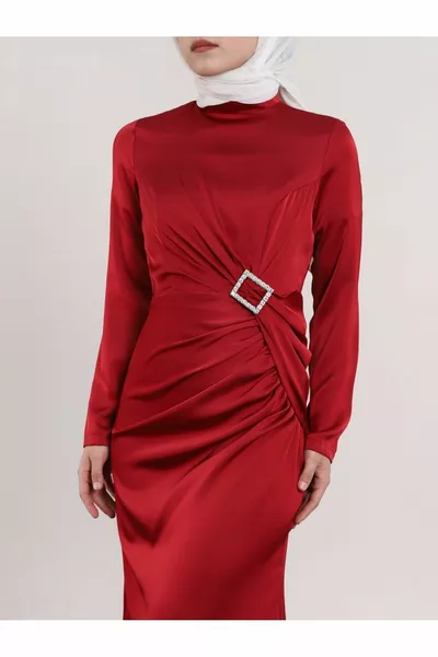 Stenen Taka Gedetailleerde satijnen avondjurk met trekkoord aan de zijkant