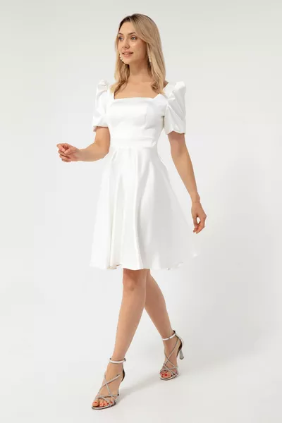 Abito da sera in raso midi bianco con maniche a palloncino con maniche svasate da donna