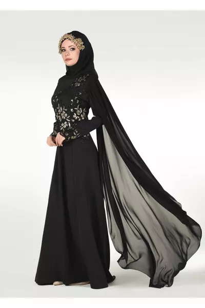 Robe de soirée noire brodée détaillée pour femme 