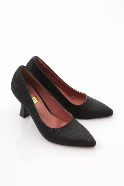 k Туфли на высоком каблуке с острым носом