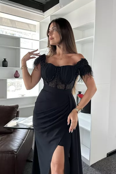 Abito da sera con colletto da principessa in crêpe di lusso