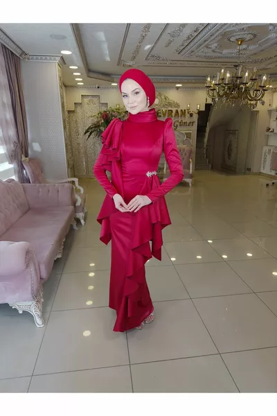 بجعة فستان سهرة أحمر