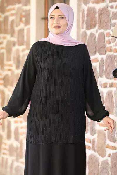 Aybike مساء اللباس الأسود