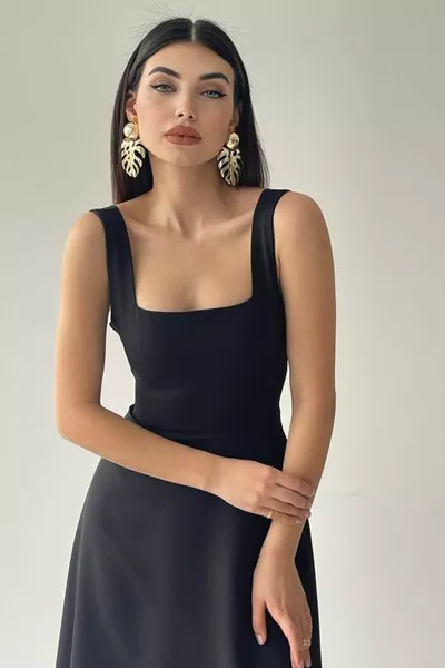 Robe de soirée noire à col carré à bretelles épaisses pour femmes Longueur midi 