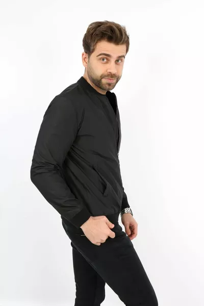 معطف صيفي مزدوج الجيب للرجال باللون الأسود