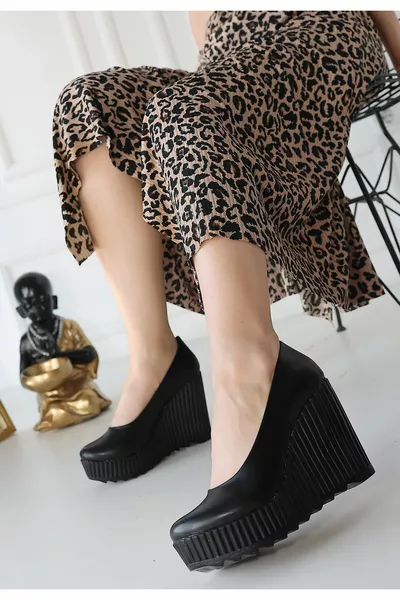 Klara Zwarte Huid Gevulde Hakken Schoenen