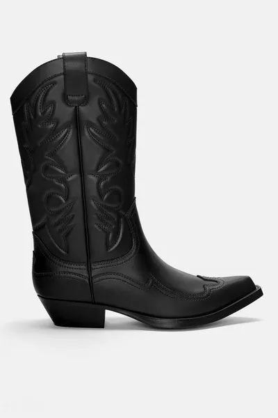 أحذية رعاة البقر