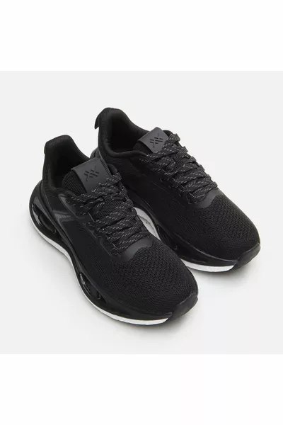 أحذية رياضية نسائية سوداء