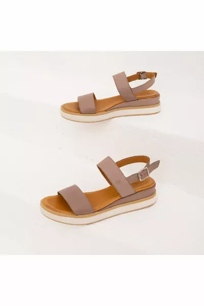 صنادل كاجوال جلد طبيعي نسائي   Byn Sndtl 