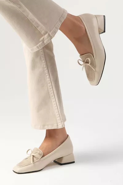 Tilda Beige Blunt Toe Short Heels Damen Laufschuh