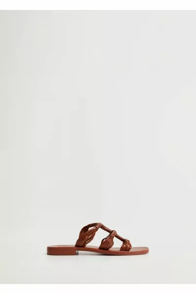 Дамски среднокафяви кожени сандали с каишка